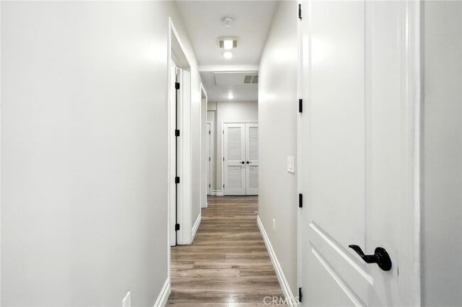 Building Photo - 201 N Reese Pl