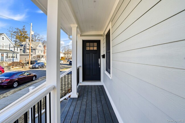 Building Photo - 71 Henry Ave