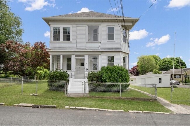 Building Photo - 87 Lyman Ave