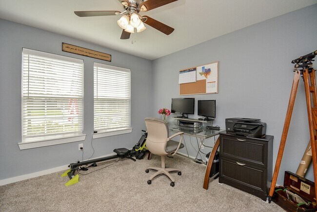 Building Photo - 31430 Stone Ridge Forest Dr