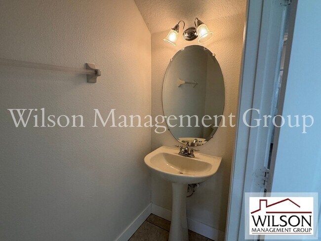 Building Photo - 10328 Manderley Way