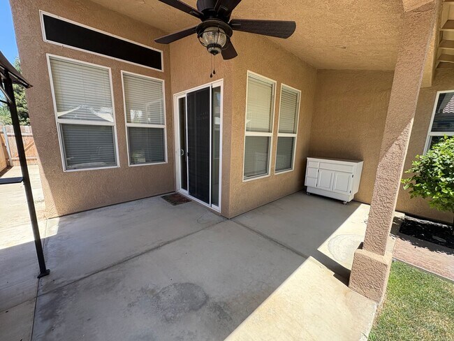 Building Photo - 1523 E Monte Vista Ct