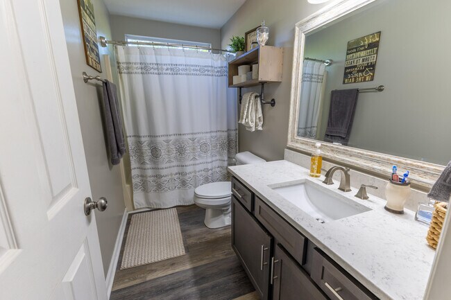 Building Photo - 4216 Kensington Garden Ct