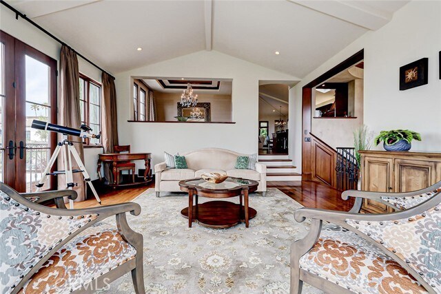 Building Photo - 853 6th St