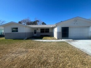 Building Photo - Home for Rent South Daytona
