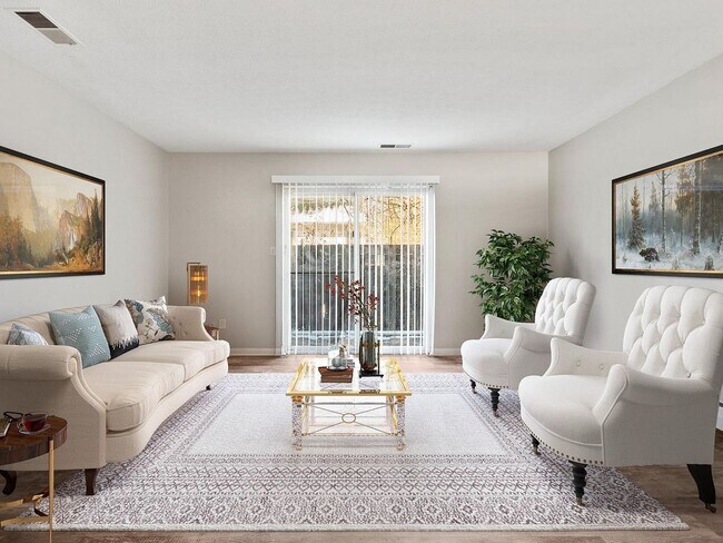 Building Photo - 2 Bedroom Townhouse Apartment- HUGE WALK IN CLOSET