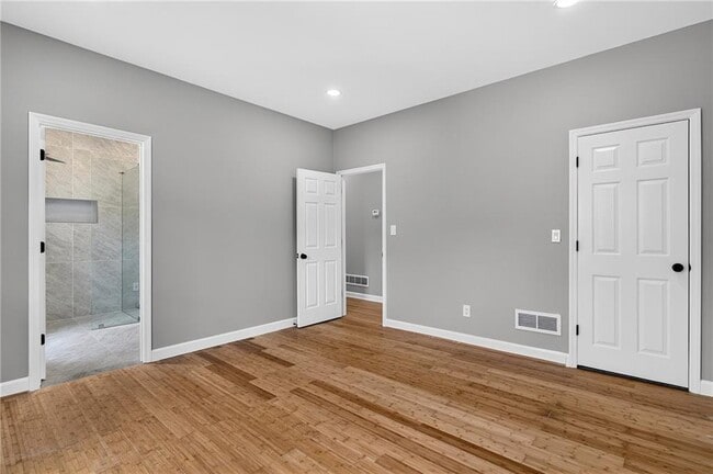 Building Photo - 475 Trammell Dr