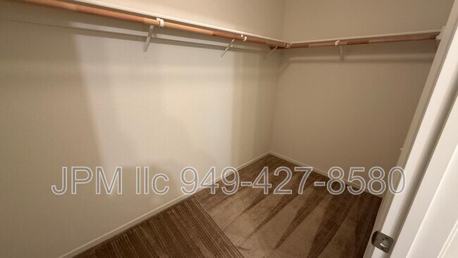 Building Photo - 330 Bulluno Dr