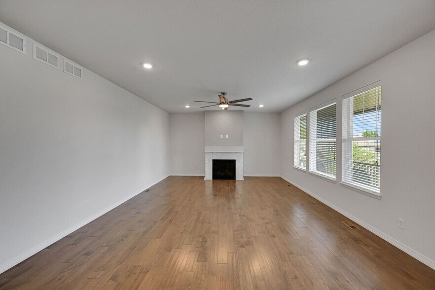 Building Photo - 8786 Larch Trl