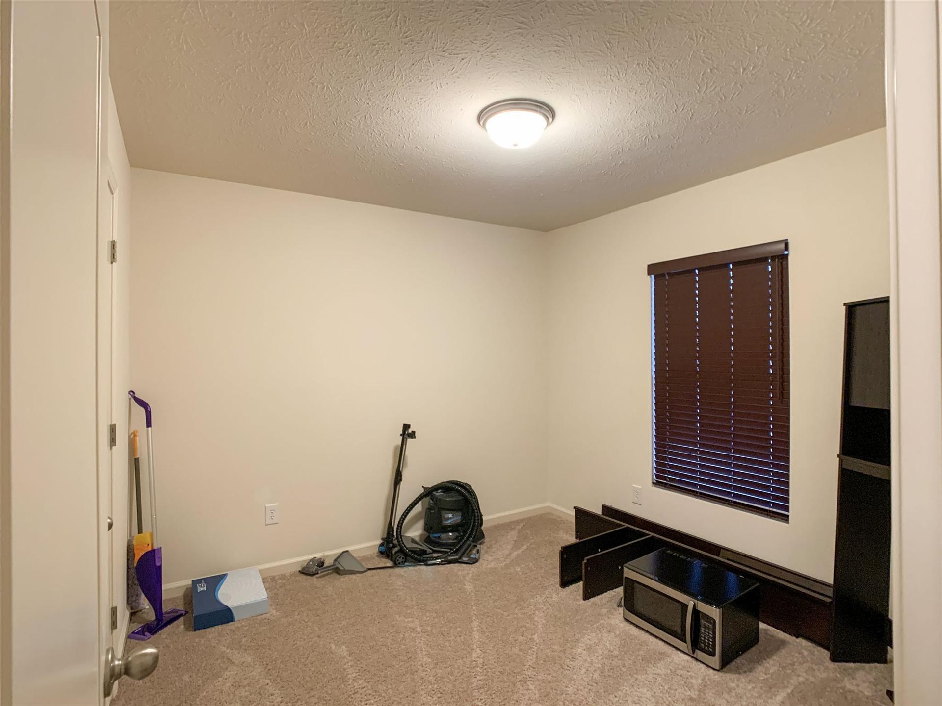 Building Photo - 391 Ariel Dr