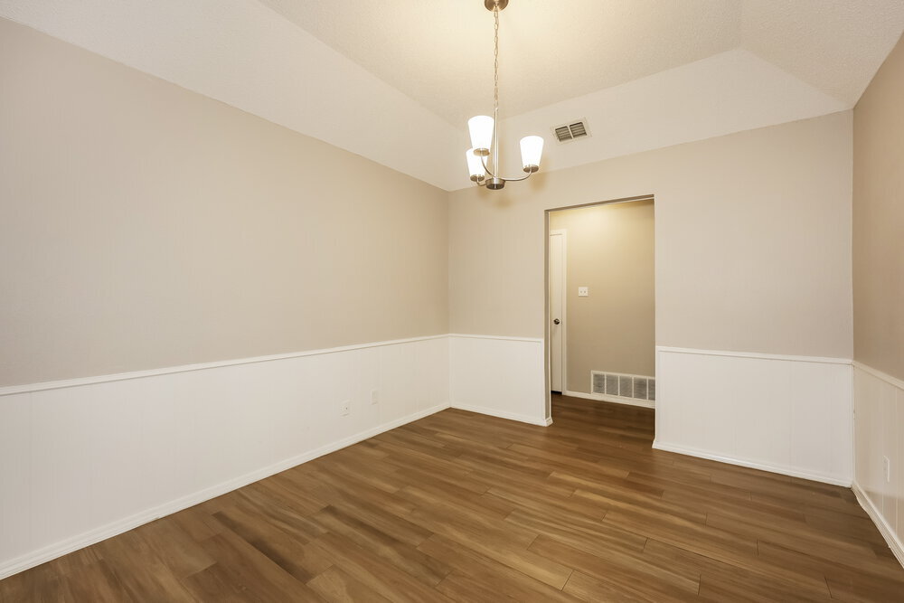 Building Photo - 2016 Chantilly Ct