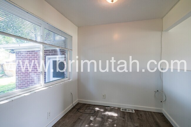 Building Photo - 5856 S 157 W
