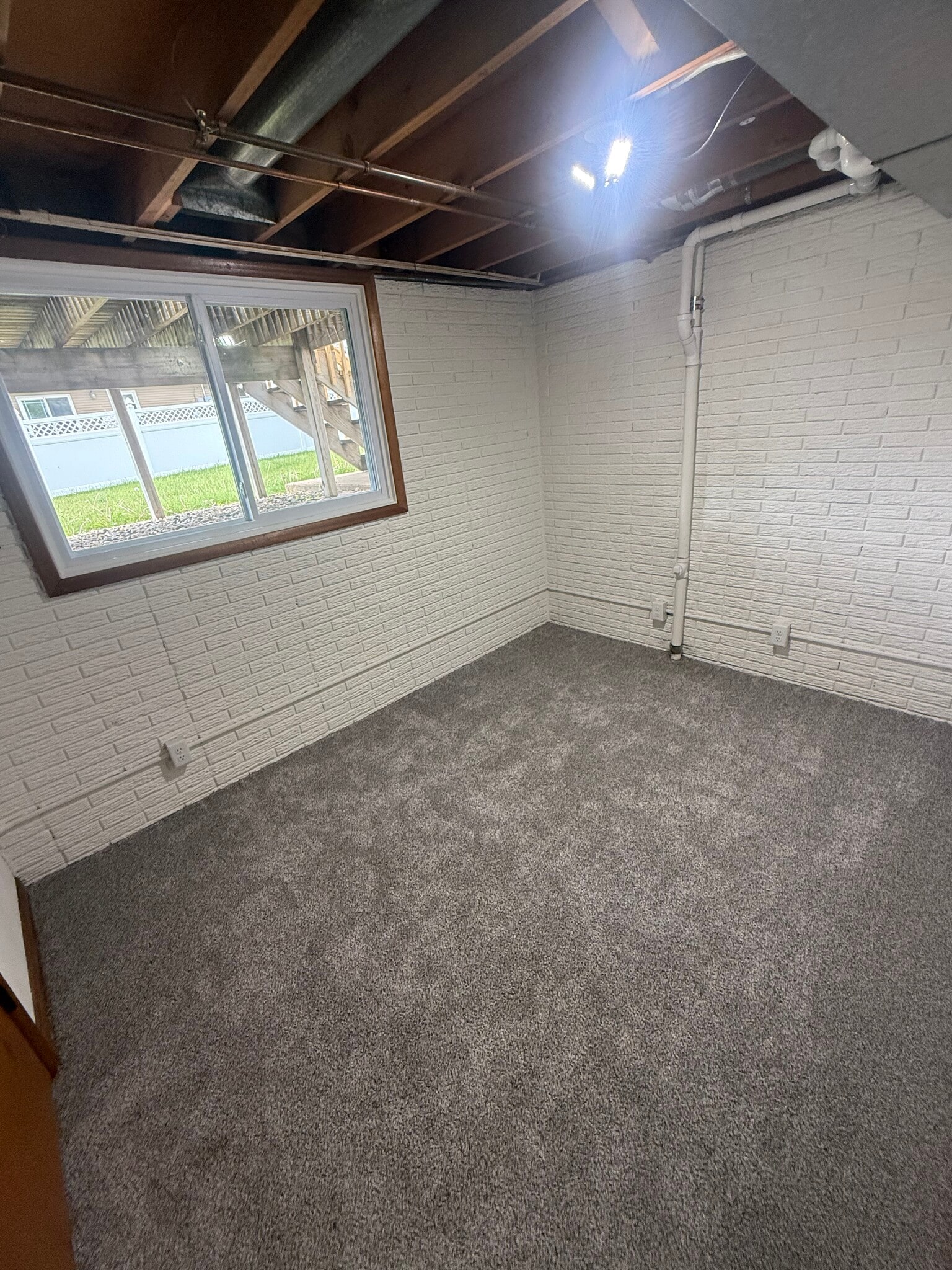 Building Photo - 228 Lenora Dr NW