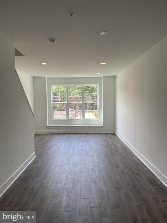 Building Photo - 7372 Blade Dr