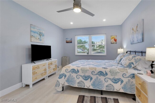 Building Photo - 3400 Gulf Shore Blvd N