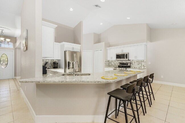 Building Photo - 2211 Surfside Blvd