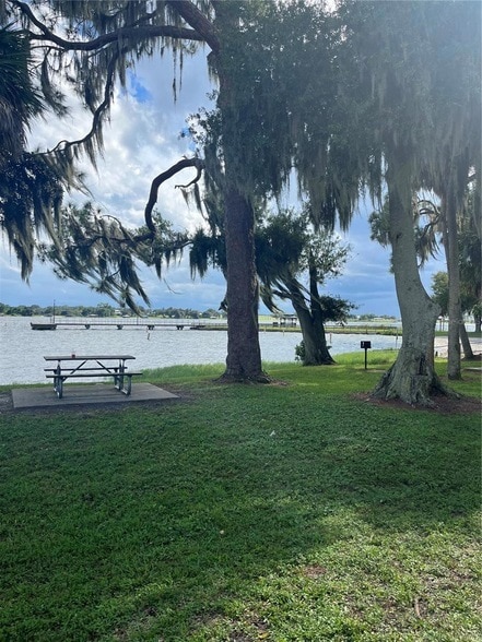 Building Photo - 3065 Lake June Blvd