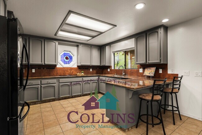 Building Photo - Quality Lake Wildwood home