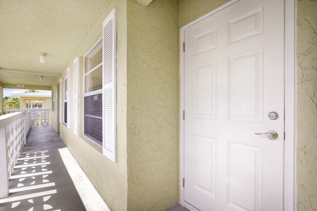 Building Photo - 1141 Calamondin Terrace