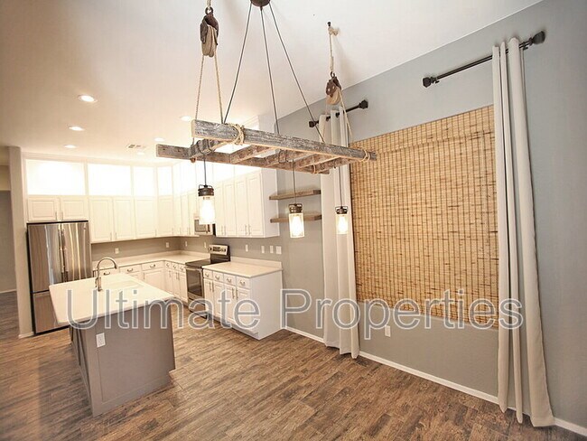 Building Photo - 16178 N 180th Ln