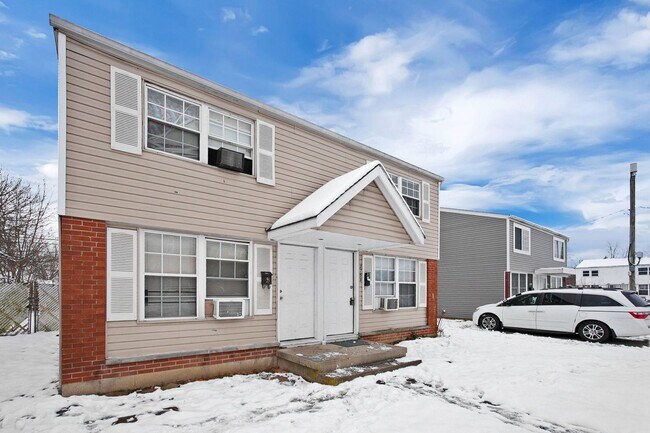 Building Photo - 3751-3753 Briggs Rd