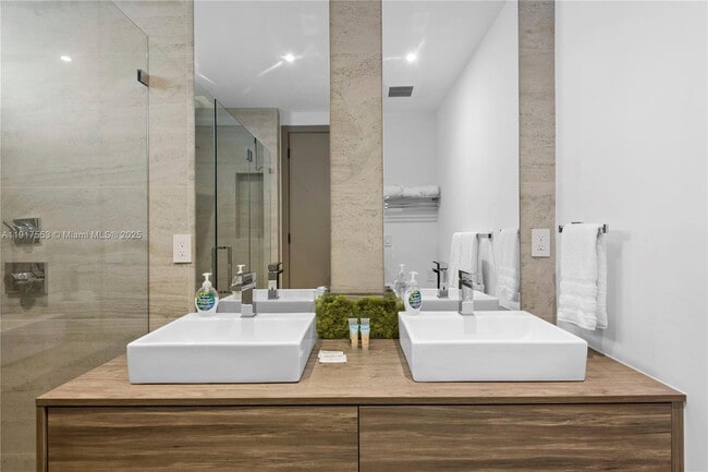 Building Photo - 1881 NE 196th Terrace