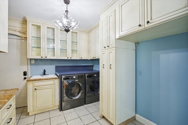 Building Photo - 18618 Point Lookout Dr