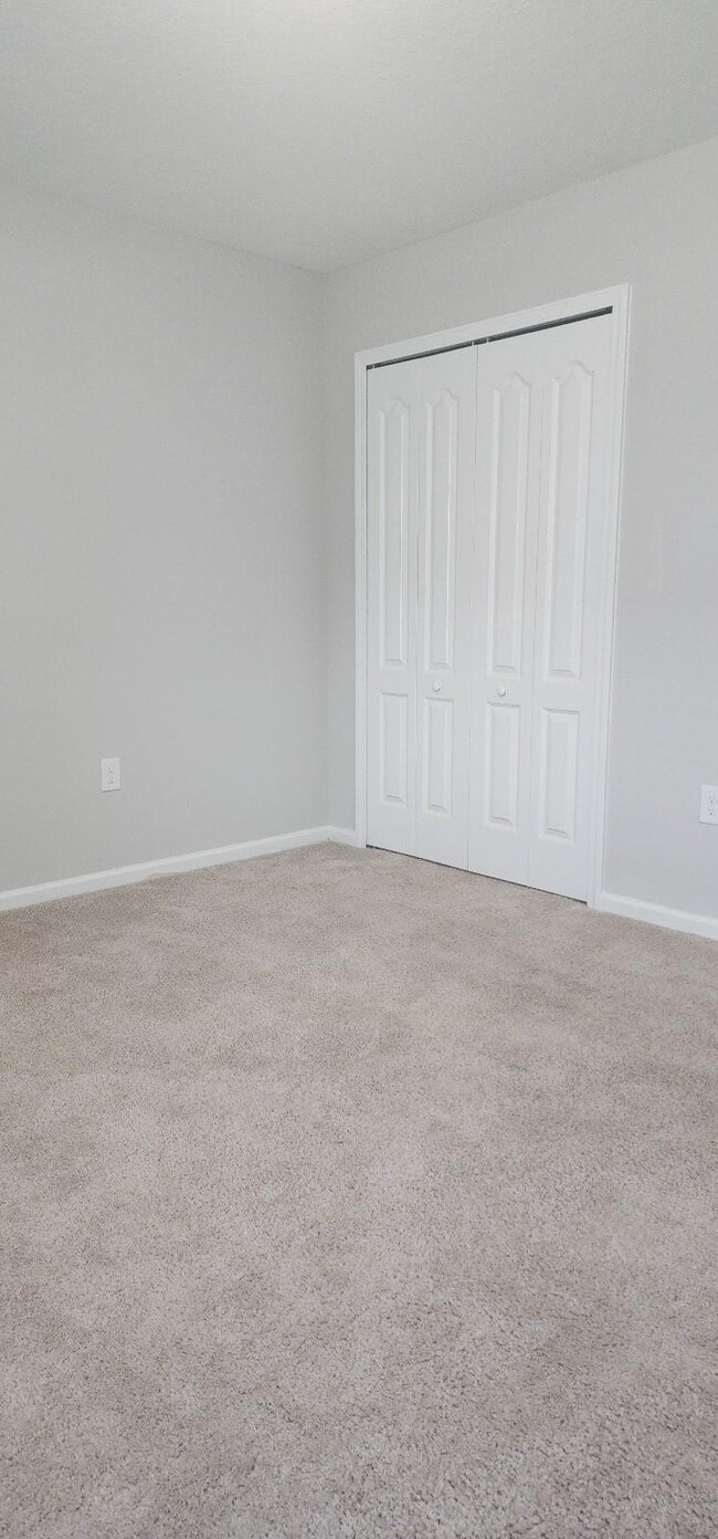 Building Photo - 226 Lost Lake Dr