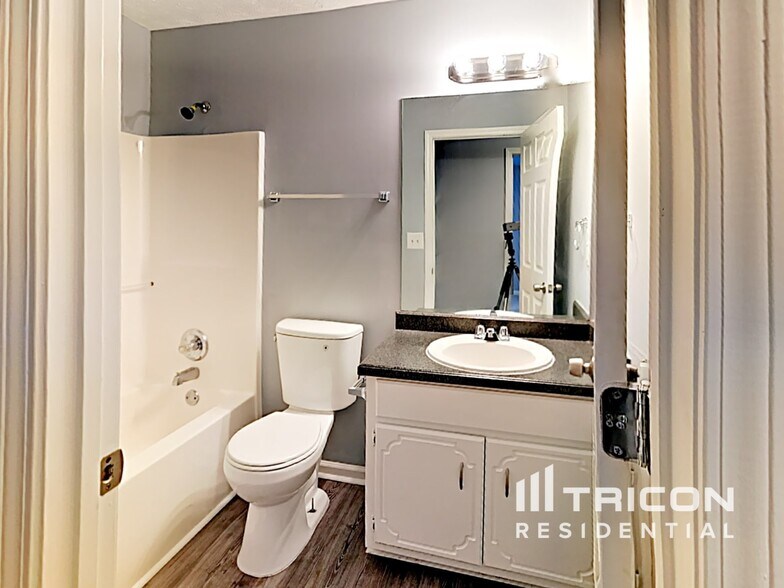 Building Photo - 303 Mephisto Cir