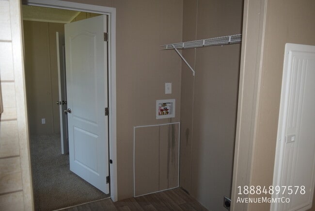 Building Photo - 239 Old Tavern Ln