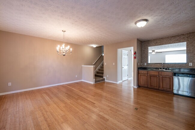 Building Photo - 6246 Redan Overlook