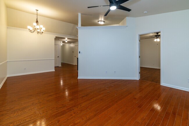Building Photo - 1315 Lucy Way