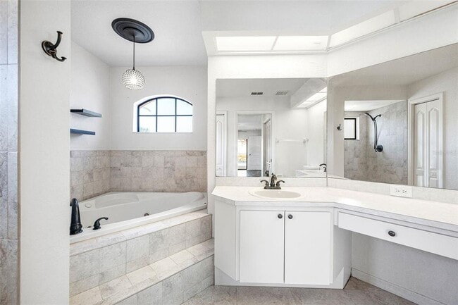 Building Photo - 1061 Archway Dr