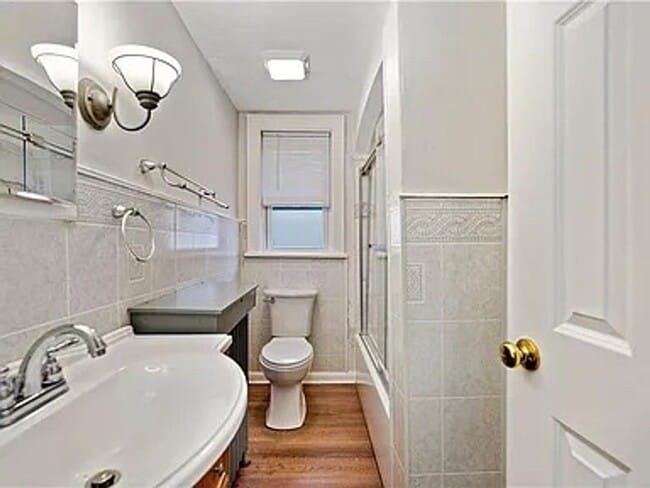 Building Photo - 239 The Blvd