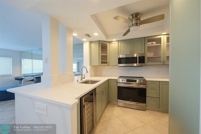 Building Photo - 6000 N Ocean Blvd