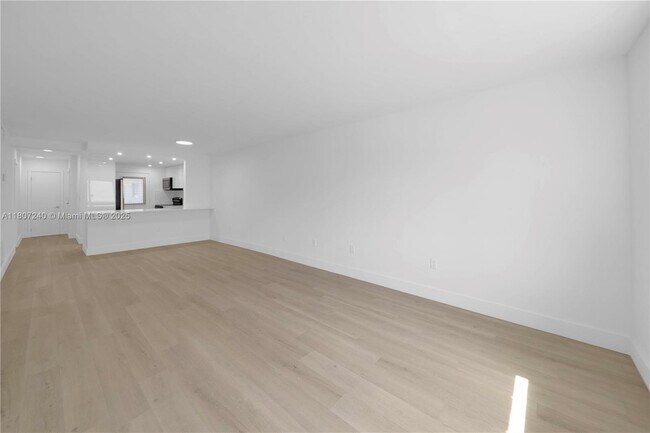 Building Photo - 251 Galen Dr