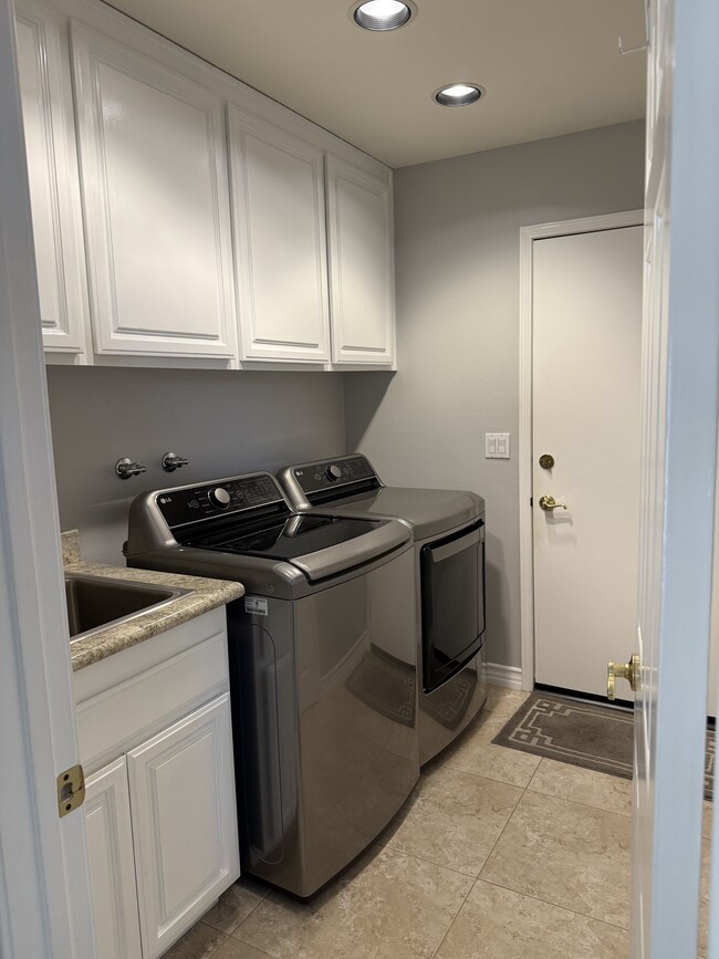 In house laundry - 23446 Blythe St