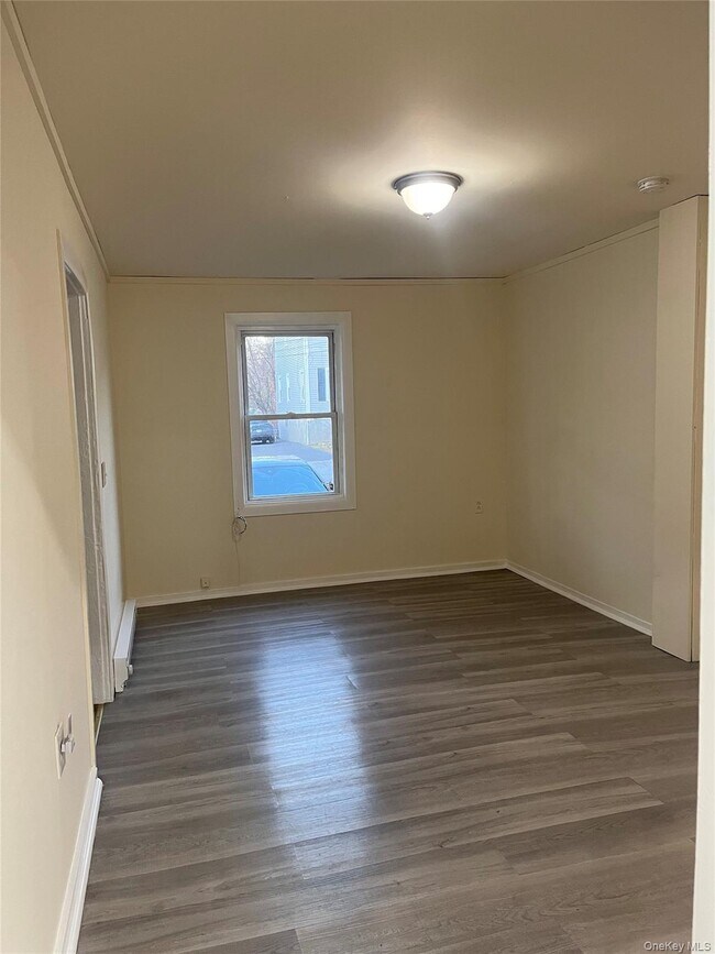 Building Photo - 26-26 Franklindale Ave