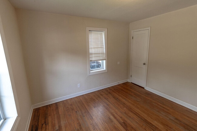 Building Photo - 306 W Worley St