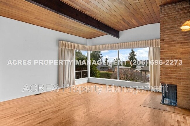 Building Photo - 7617 S Lakeridge Dr