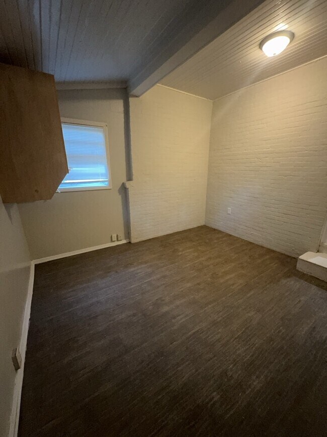 Building Photo - 5855 Canton Park Dr