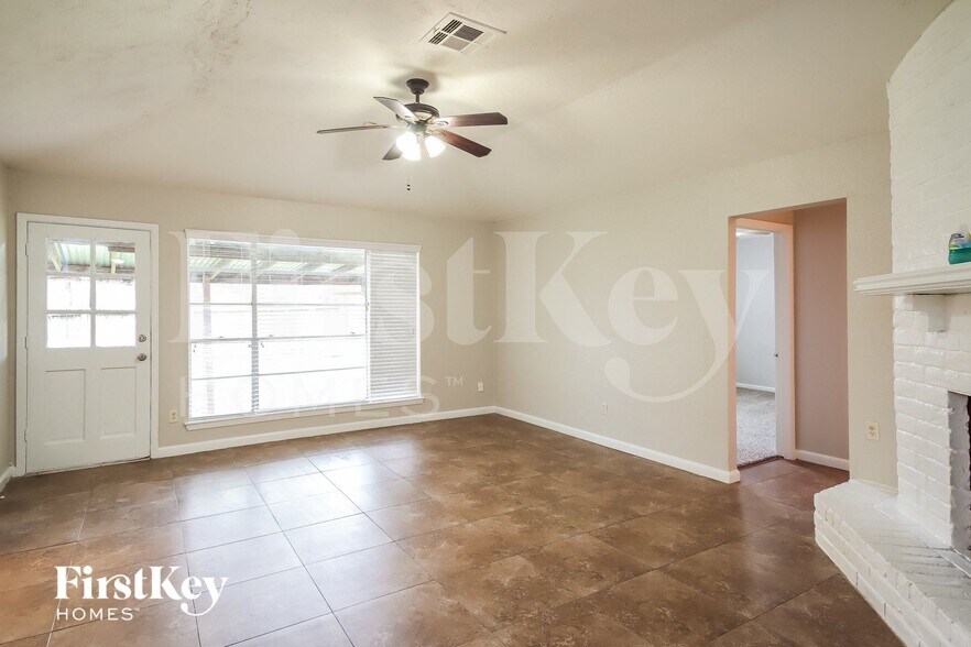 Building Photo - 10411 Cedar Towne Ln