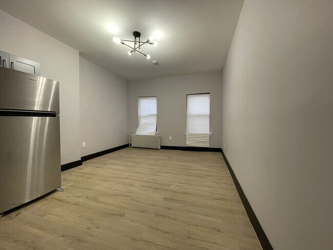 Building Photo - 17 Belmont Ave