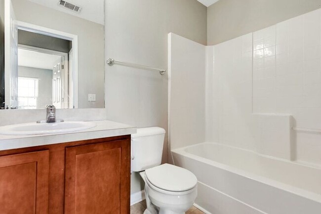 Building Photo - 850 Canyon Oak Loop