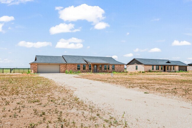 Building Photo - 11301 N County Rd 2800