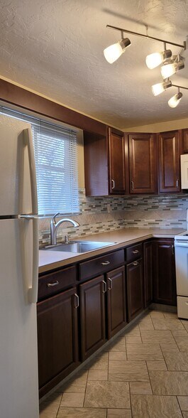 Building Photo - 1549 Idaho Ave