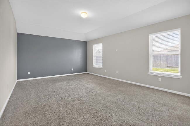 Building Photo - 3310 Sumac Dr