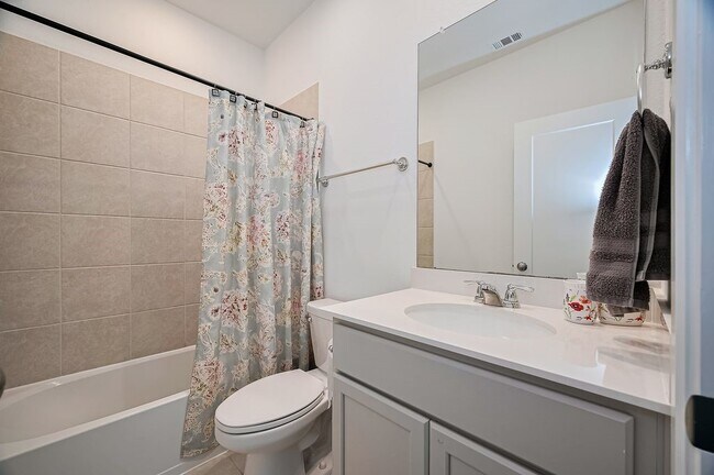 Building Photo - 18311 Licola Mdw Ln