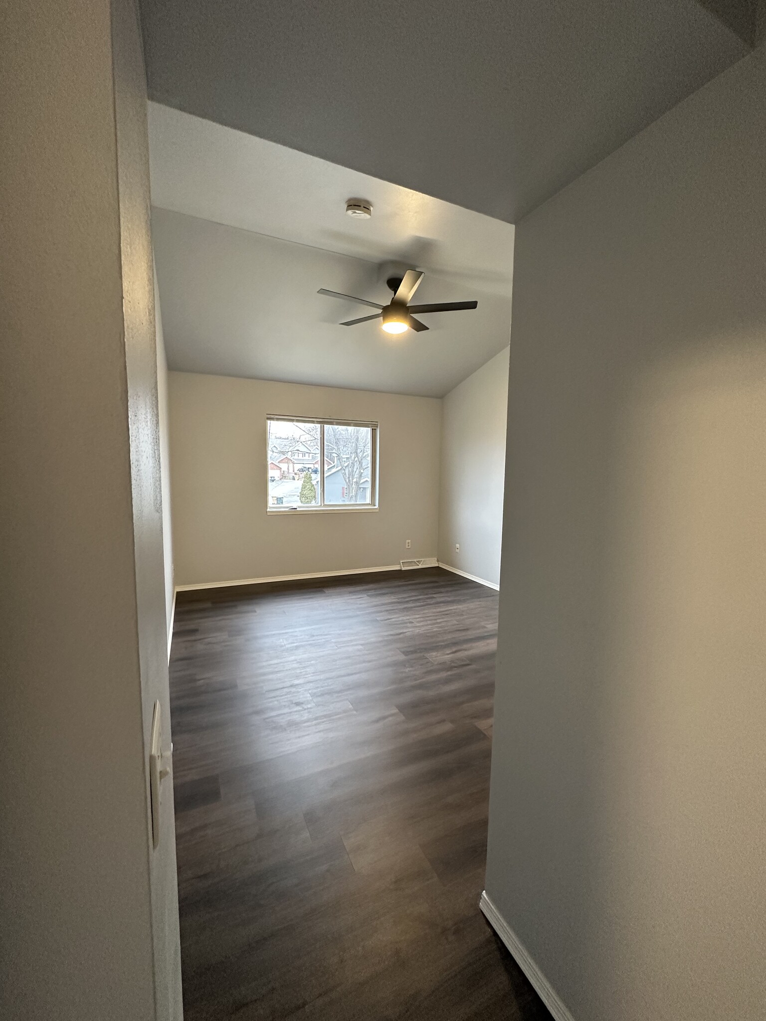 Master bedroom - 1505 Glacier Hill Dr