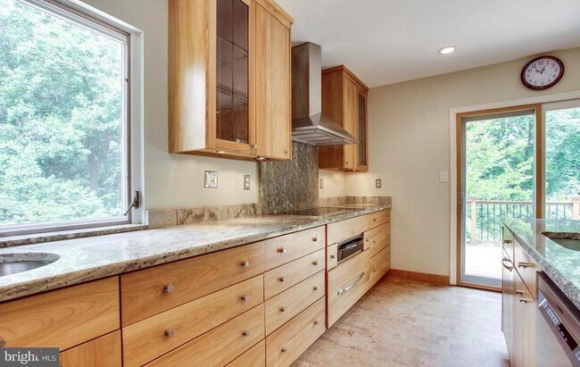 Building Photo - 1011 Shipman Ln